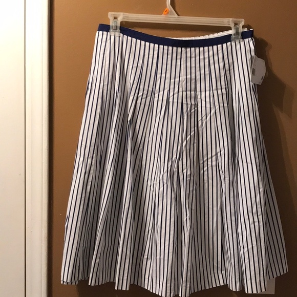 NWT Liz Claiborne nautical skirt set - Picture 7 of 8